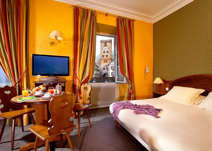 Logis Hotel De La Tour